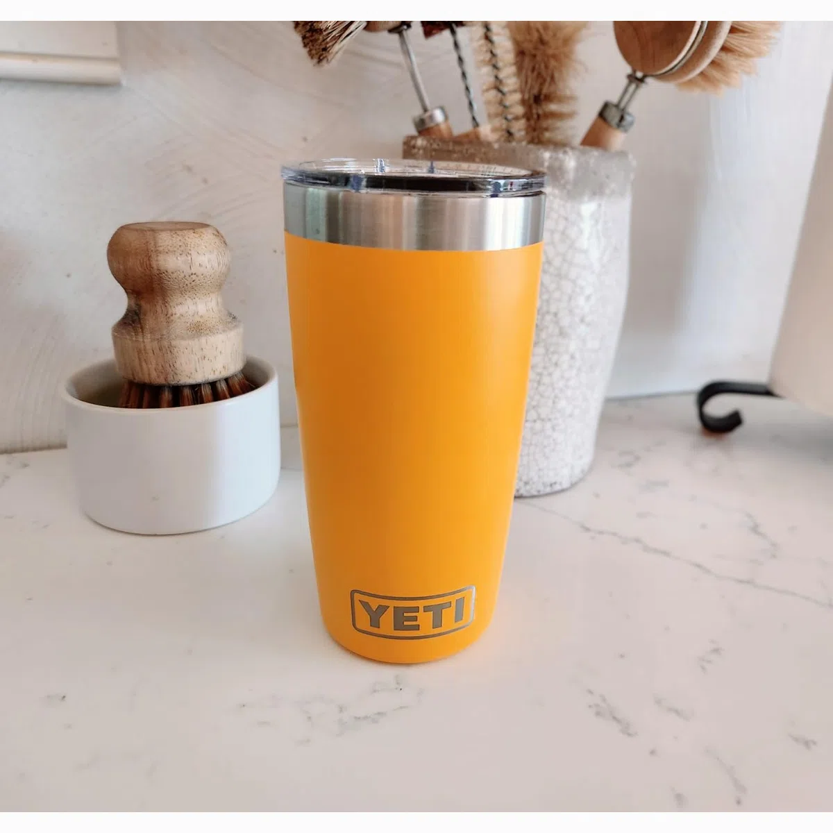 Schöner Becher