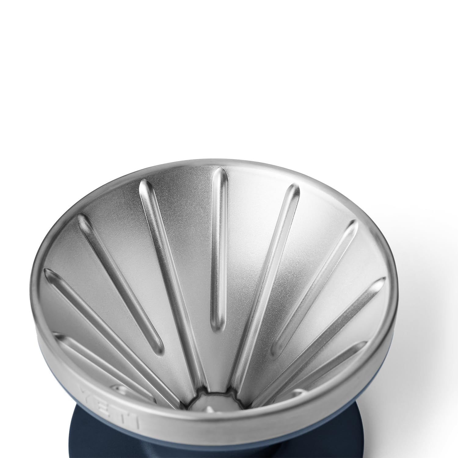YETI Pour Over Kaffeeaufbereiter für Rambler – aus Edelstahl, passend für V60-Filter, Marineblau