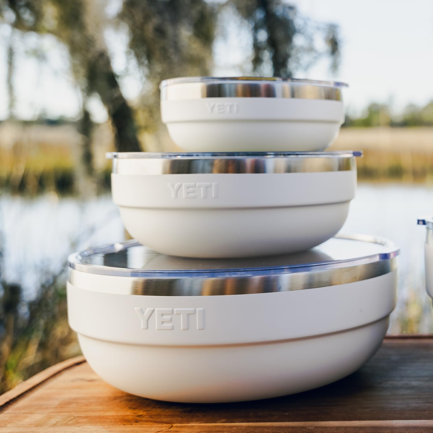 YETI Rambler Low Bowl 0,7 Quart – Vakuumisolierte Edelstahl-Schale mit Deckel, Cape Taupe