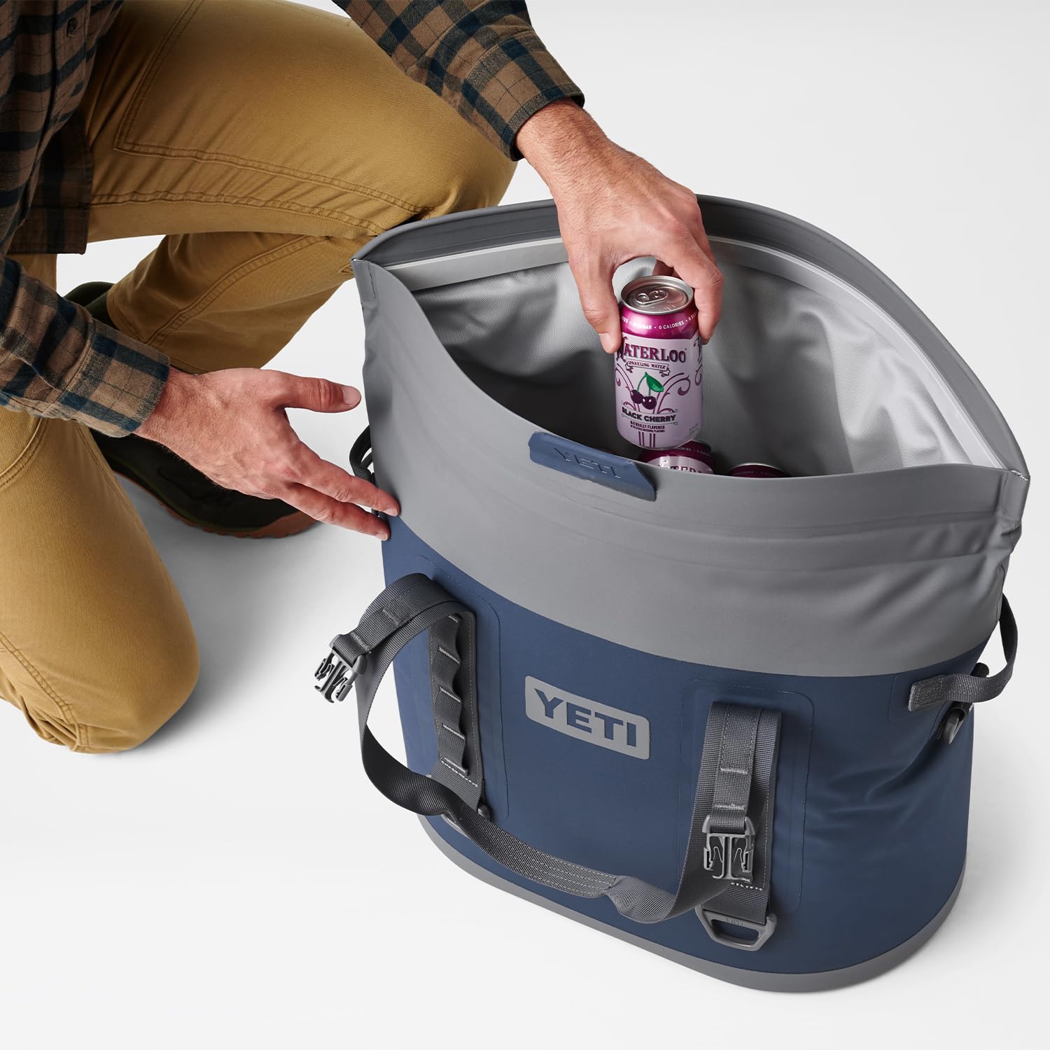 YETI Hopper M30 Soft Kühler 2.0 mit MagShield Zugang